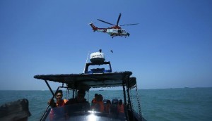 256558_pencarian-korban-kapal-tenggelam-oleh-malaysia_663_382
