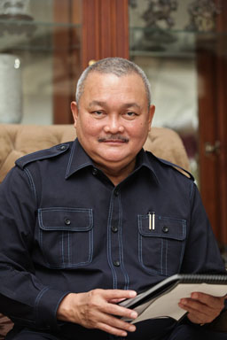 H. Alex Noerdin terima Penghargaan Bintang Mahaputera,Penghargaan Untuk Seluruh Masyarakat Sumsel