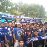 fans-persib-bandung-di-stadion-jakabaring-palembang