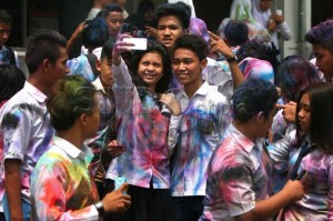 2015-wajib-belajar-12-tahun-diterapkan-q4w