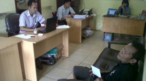 suprapto-mantan-kades-kasah-tertunduk-lesu