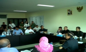 thumb_427366_04390212012015_komisi_1