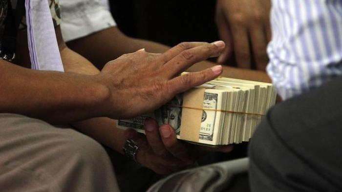 uang-siap-gratifikasi_20160704_122432