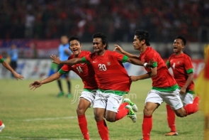 Pemain Timnas U-19 Indonesia selebrasi.