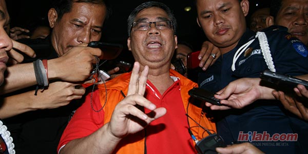 Penangkapan Ketua Mahkamah Konstitusi (MK) nonaktif Akil Mochtar